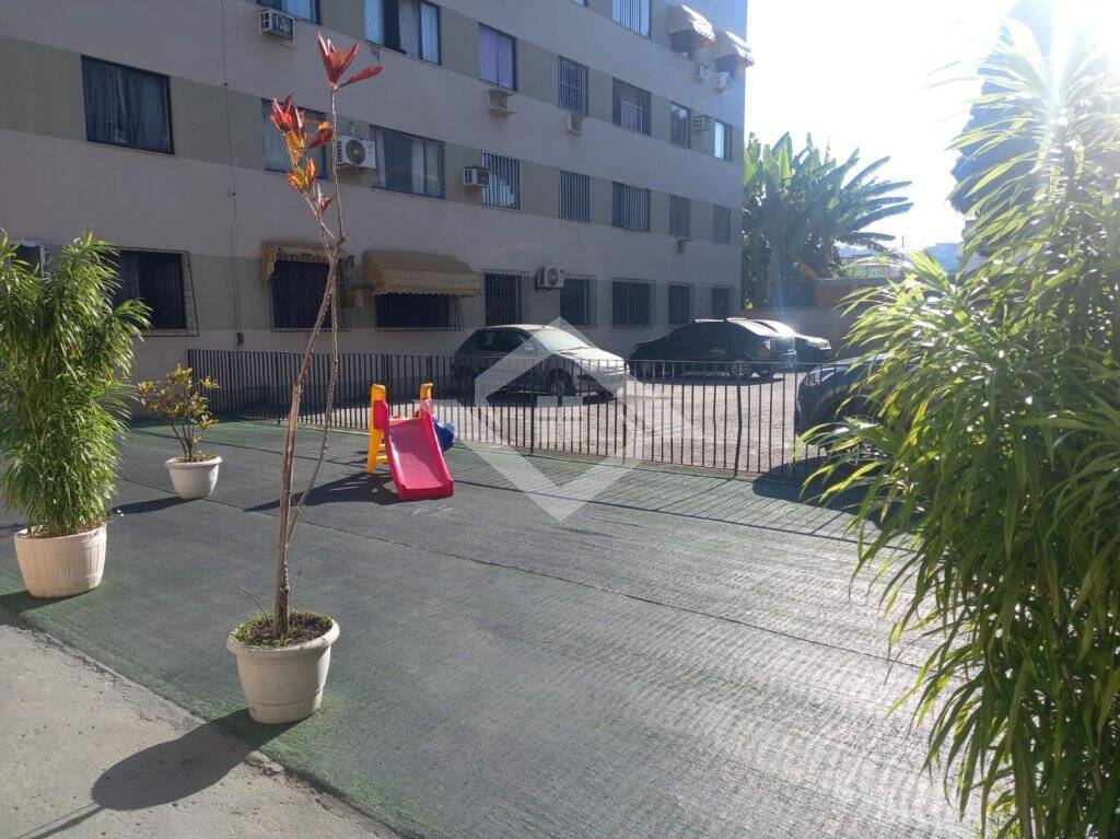 Apartamento à venda com 2 quartos, 70m² - Foto 16