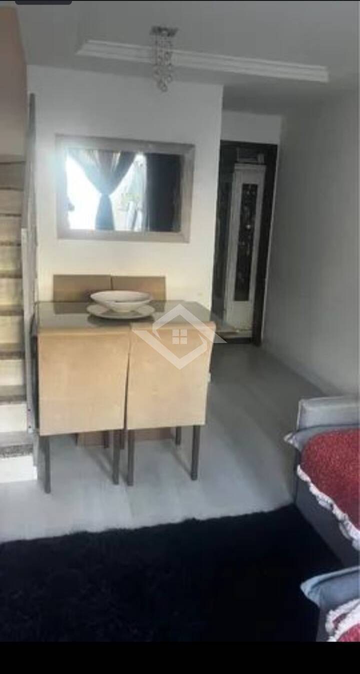 Casa à venda com 2 quartos, 80m² - Foto 2