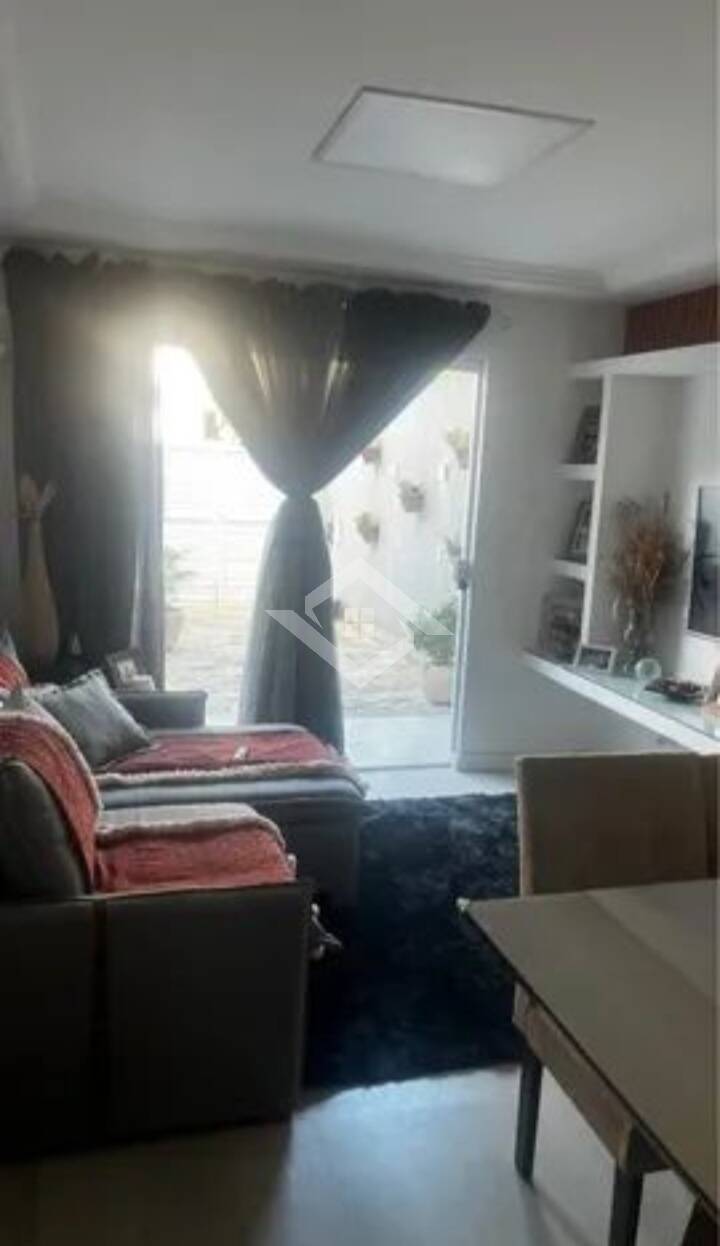 Casa à venda com 2 quartos, 80m² - Foto 5