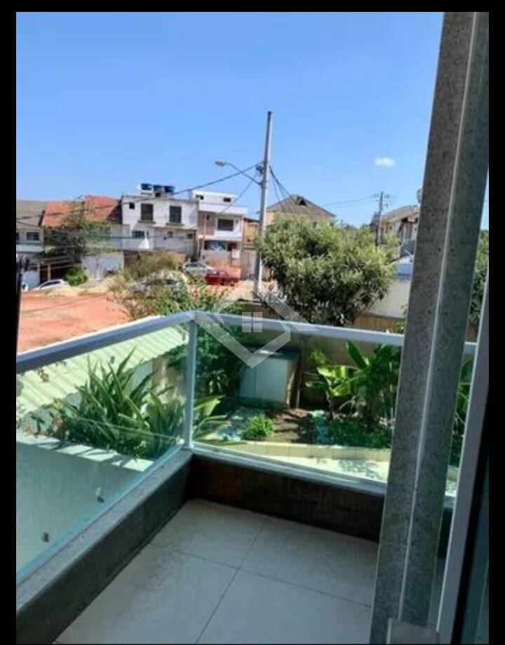 Casa à venda com 3 quartos, 140m² - Foto 1