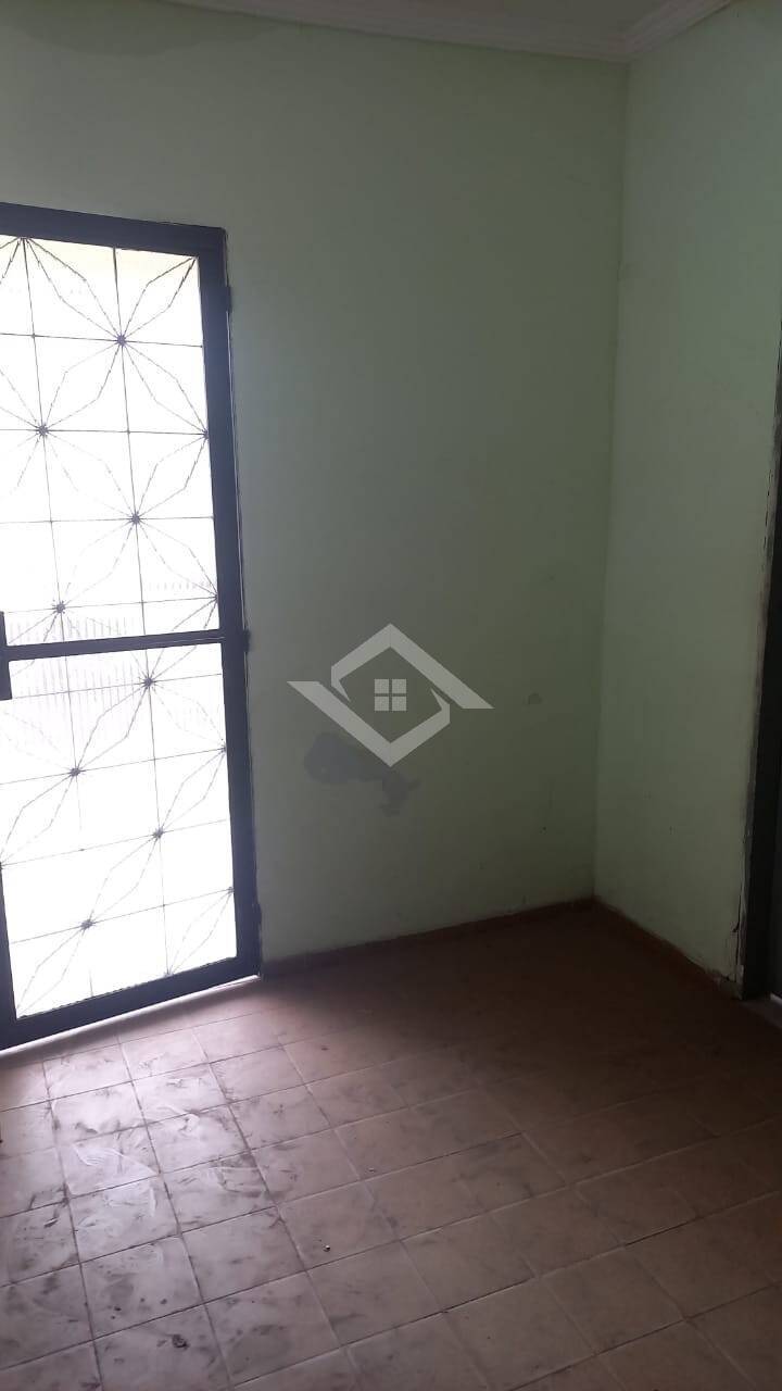 Casa à venda com 6 quartos, 140m² - Foto 13