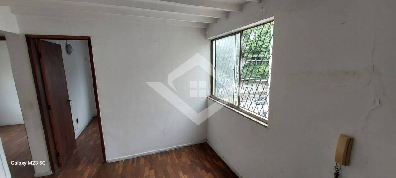 Apartamento à venda com 2 quartos, 50m² - Foto 2