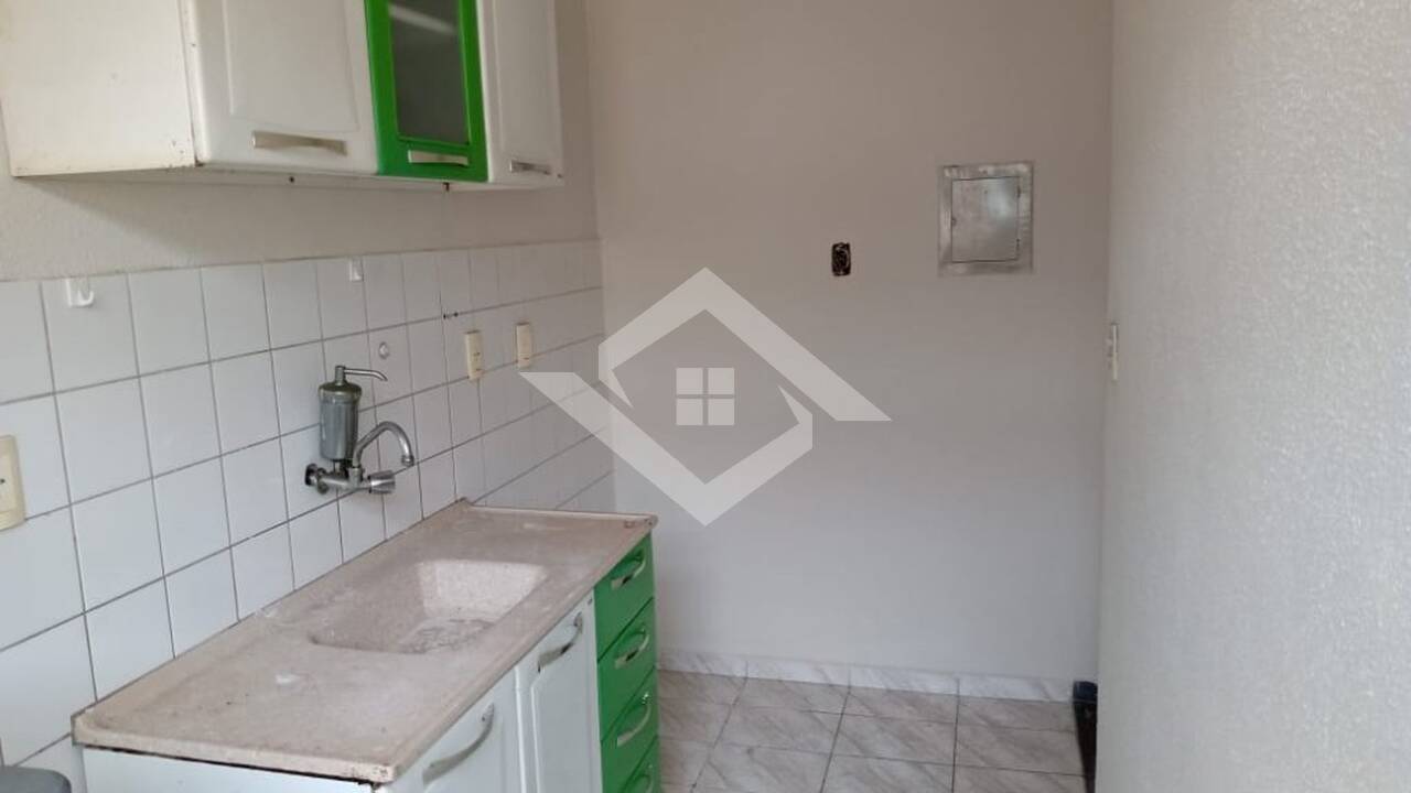 Apartamento à venda com 2 quartos, 45m² - Foto 4