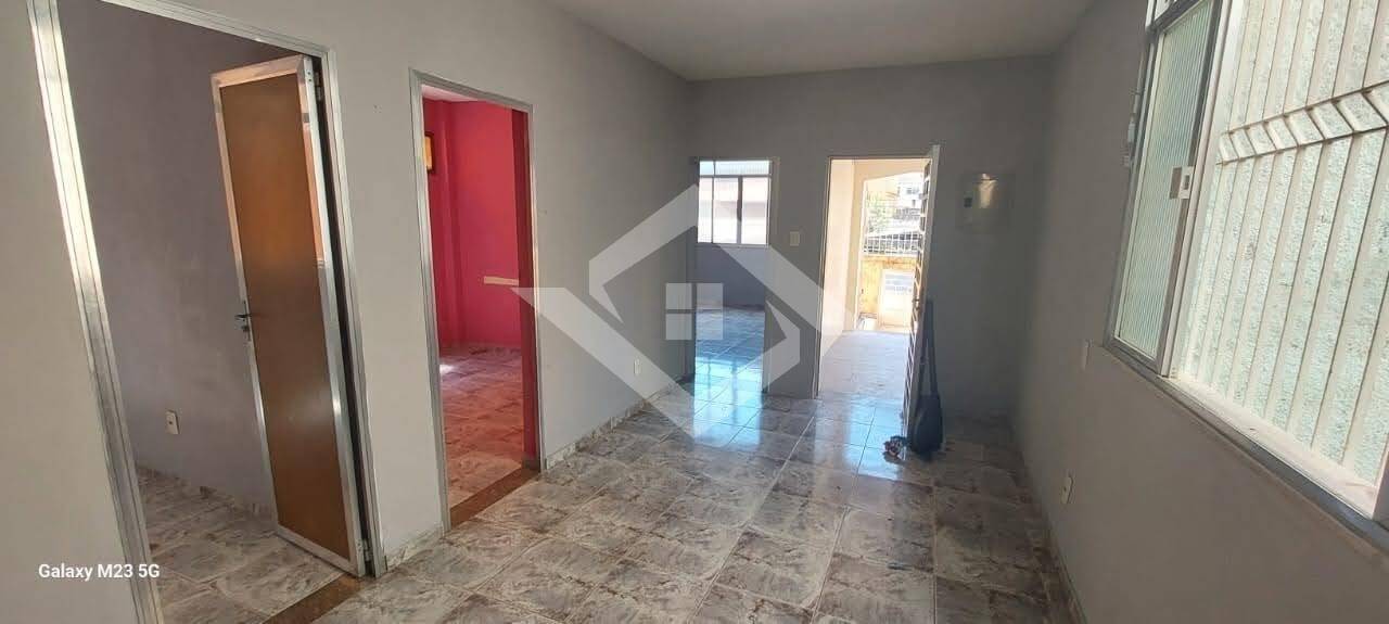 Casa à venda com 3 quartos, 94m² - Foto 4