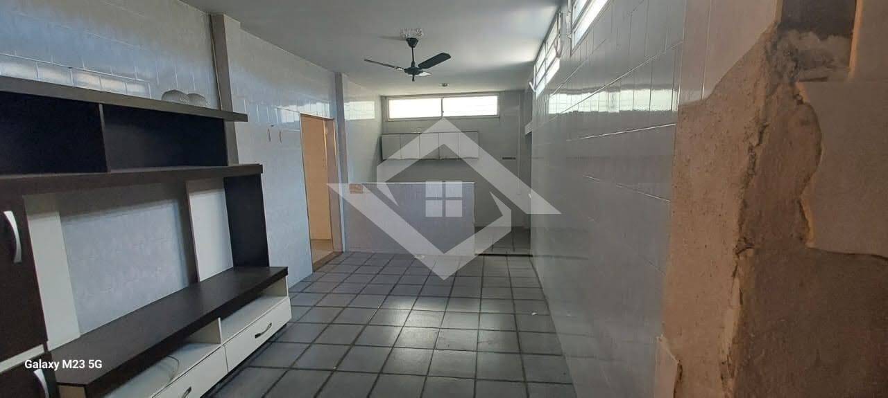 Casa à venda com 3 quartos, 94m² - Foto 8