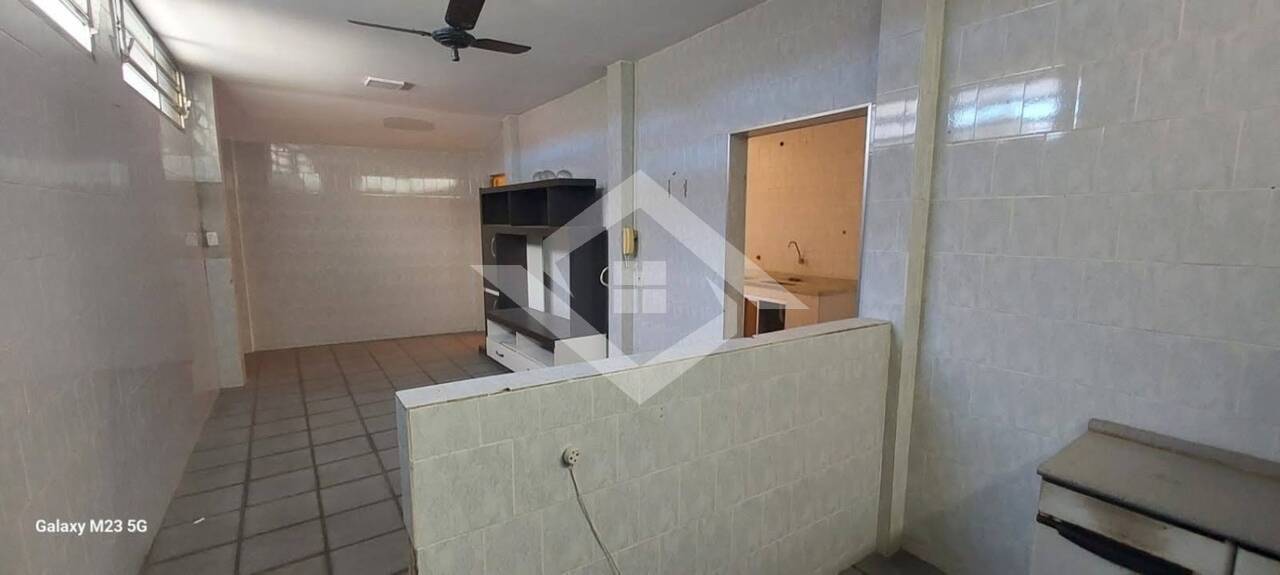 Casa à venda com 3 quartos, 94m² - Foto 9