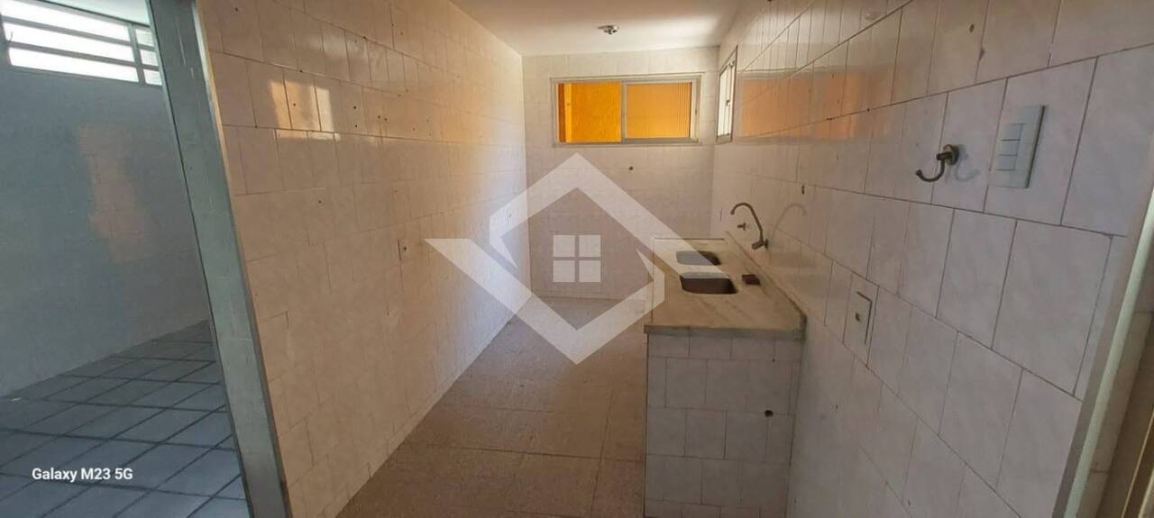 Casa à venda com 3 quartos, 94m² - Foto 12