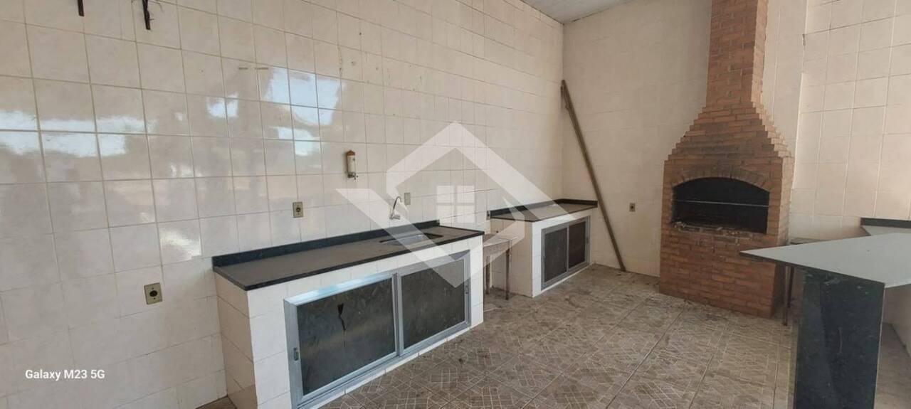 Casa à venda com 3 quartos, 94m² - Foto 18