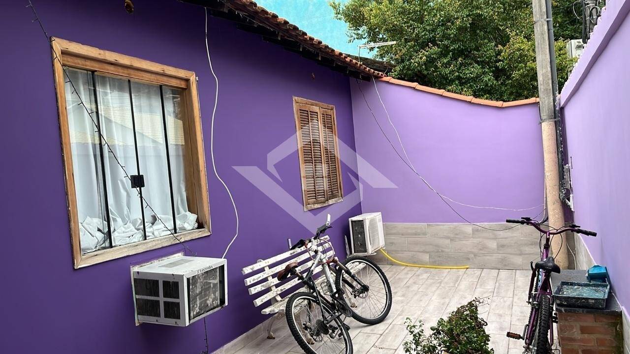 Casa à venda com 4 quartos, 100m² - Foto 4