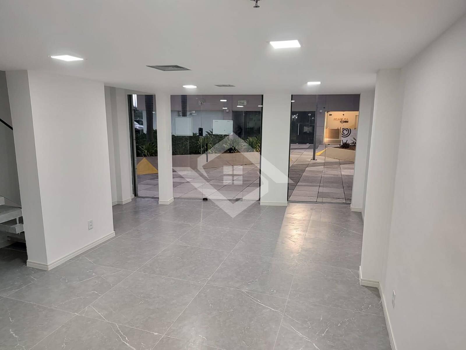 Loja-Salão para alugar, 52m² - Foto 1