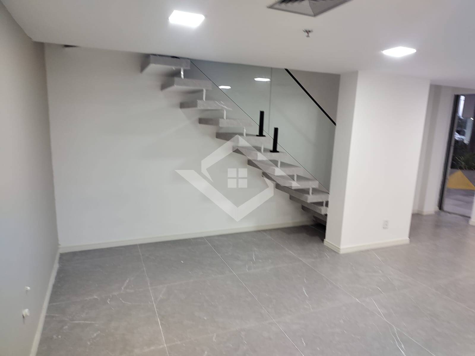 Loja-Salão para alugar, 52m² - Foto 2