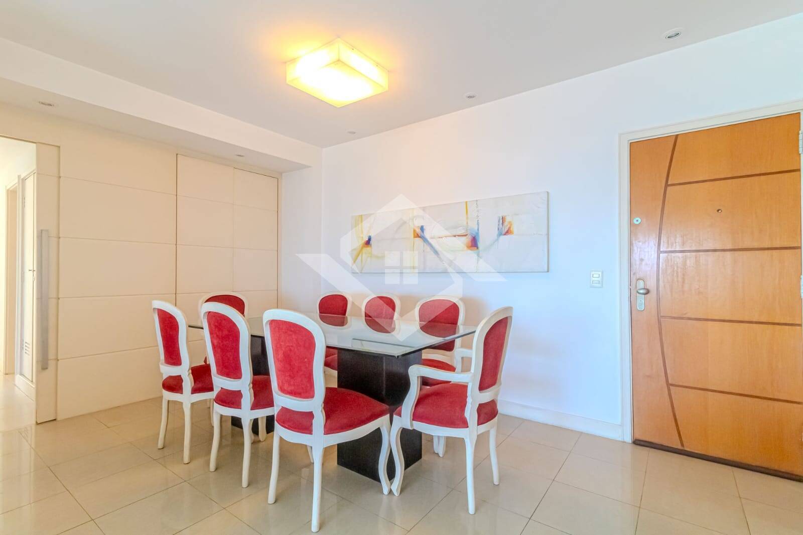 Apartamento à venda com 3 quartos, 110m² - Foto 2