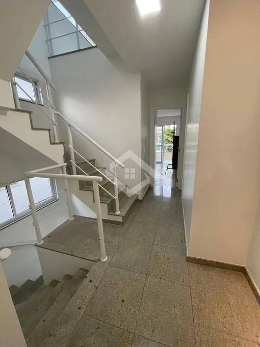 Casa para alugar com 4 quartos, 320m² - Foto 16