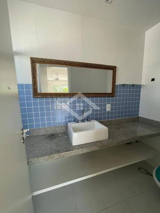 Casa para alugar com 4 quartos, 320m² - Foto 17