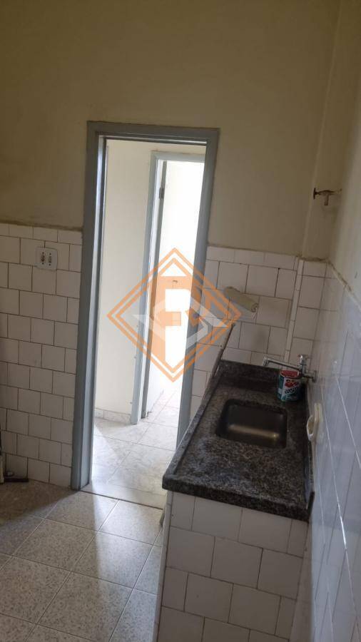 Apartamento à venda com 2 quartos, 80m² - Foto 11