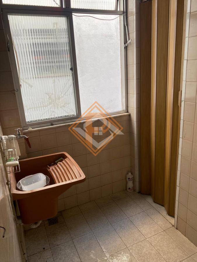 Apartamento à venda com 2 quartos, 61m² - Foto 17