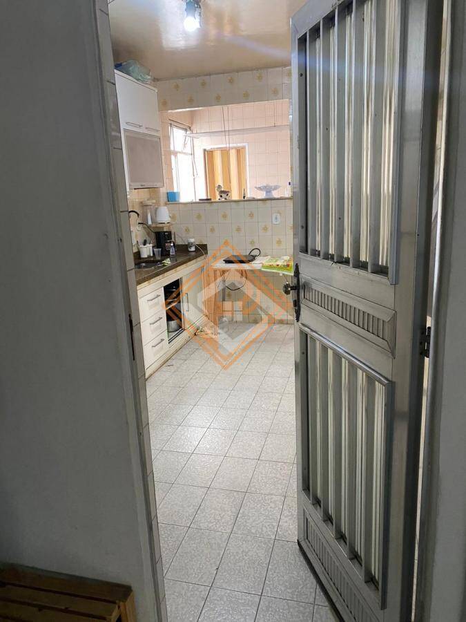 Apartamento à venda com 2 quartos, 61m² - Foto 15