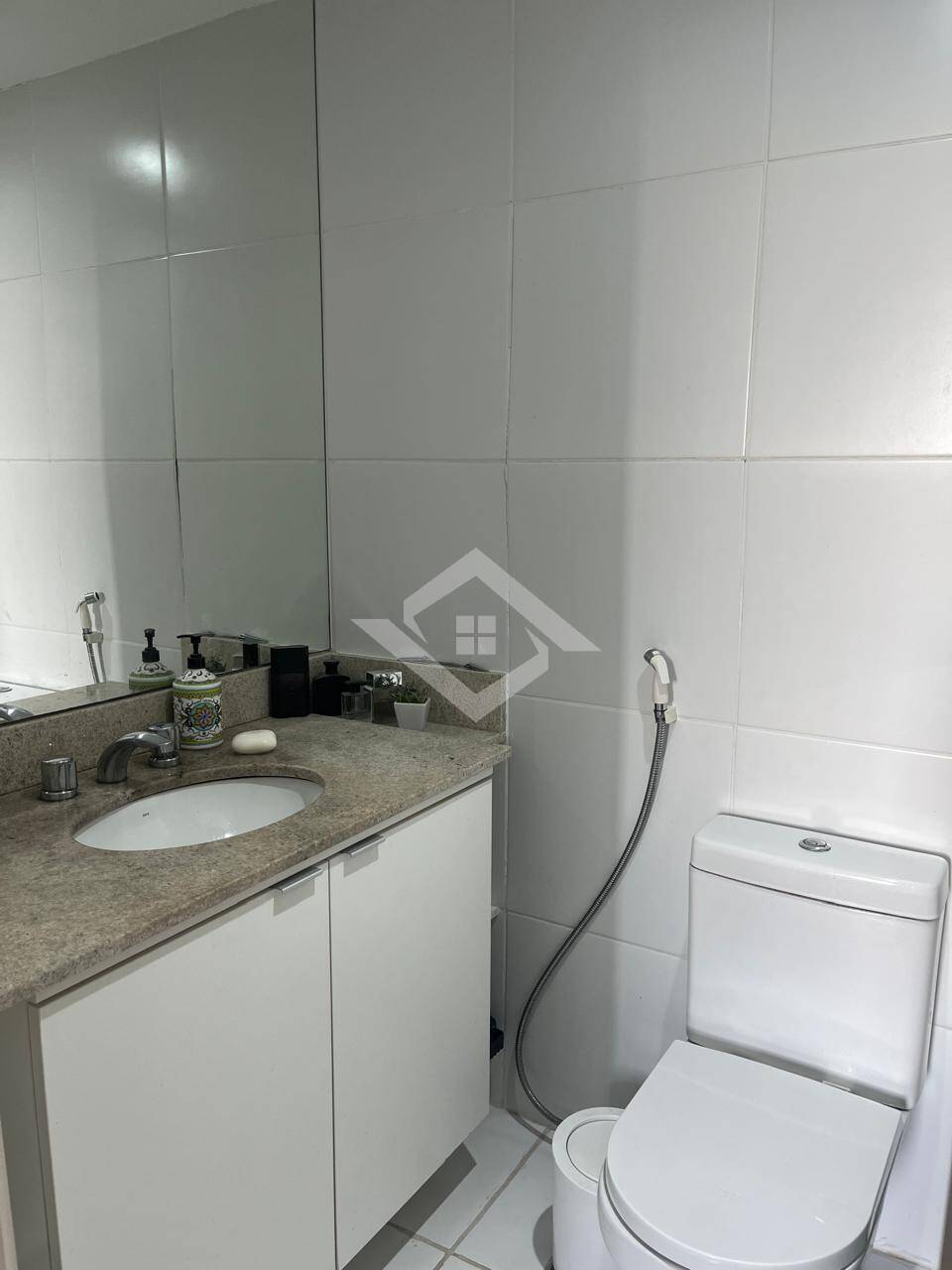 Apartamento à venda com 2 quartos, 70m² - Foto 12