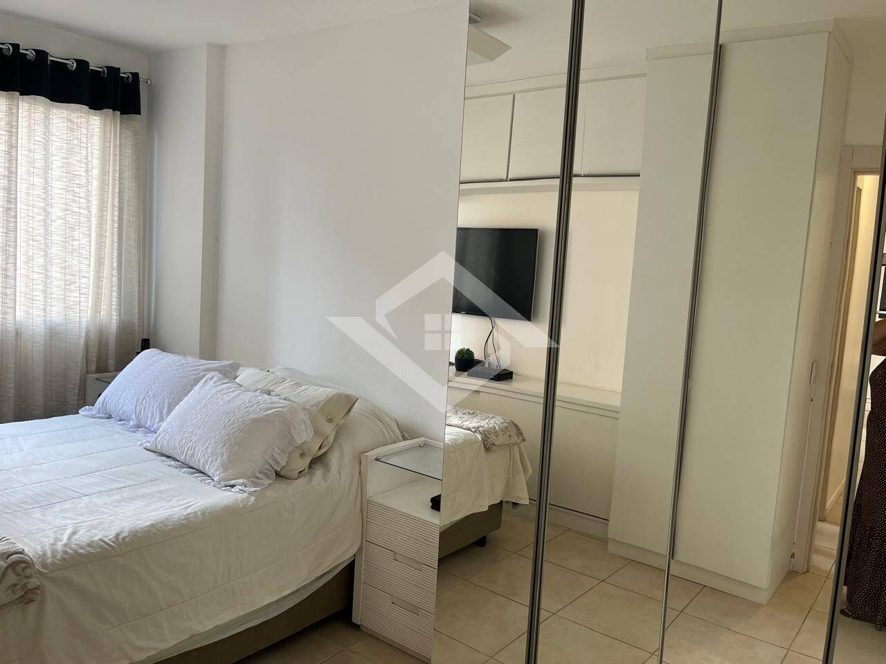 Apartamento à venda com 2 quartos, 70m² - Foto 13