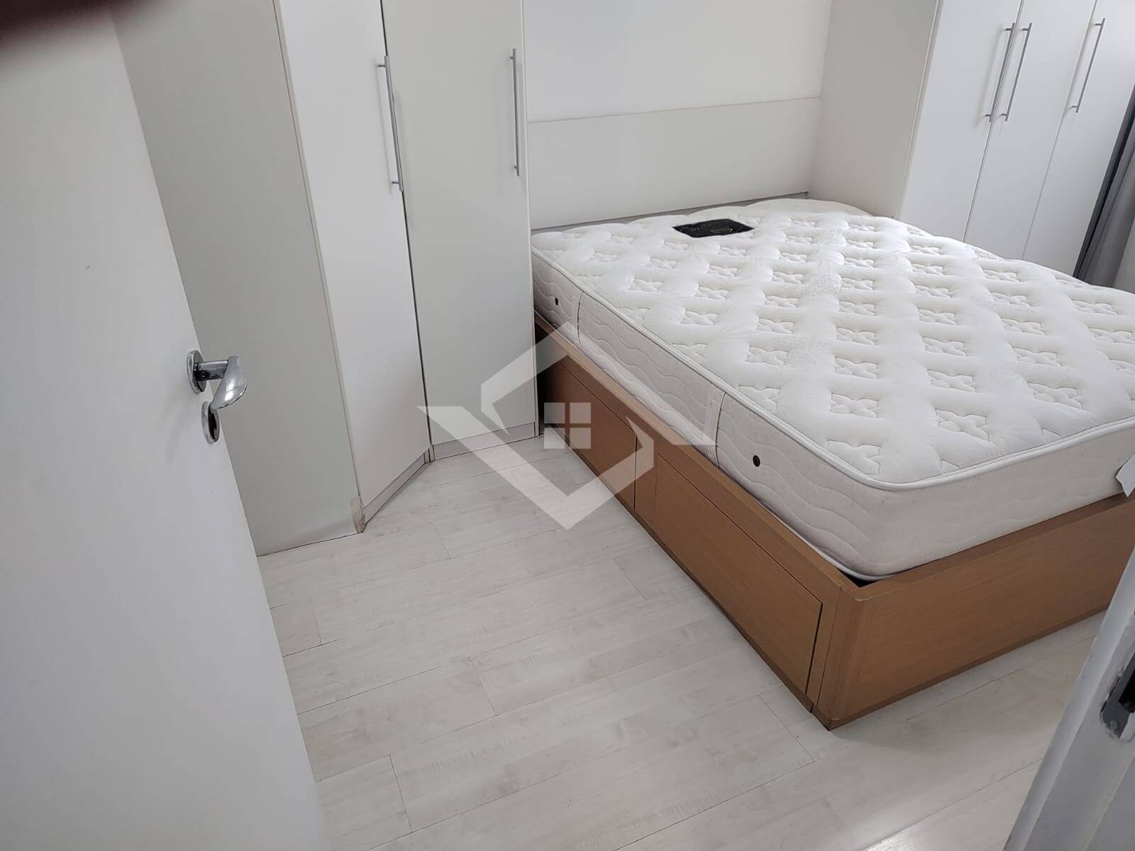 Apartamento à venda com 2 quartos, 67m² - Foto 13