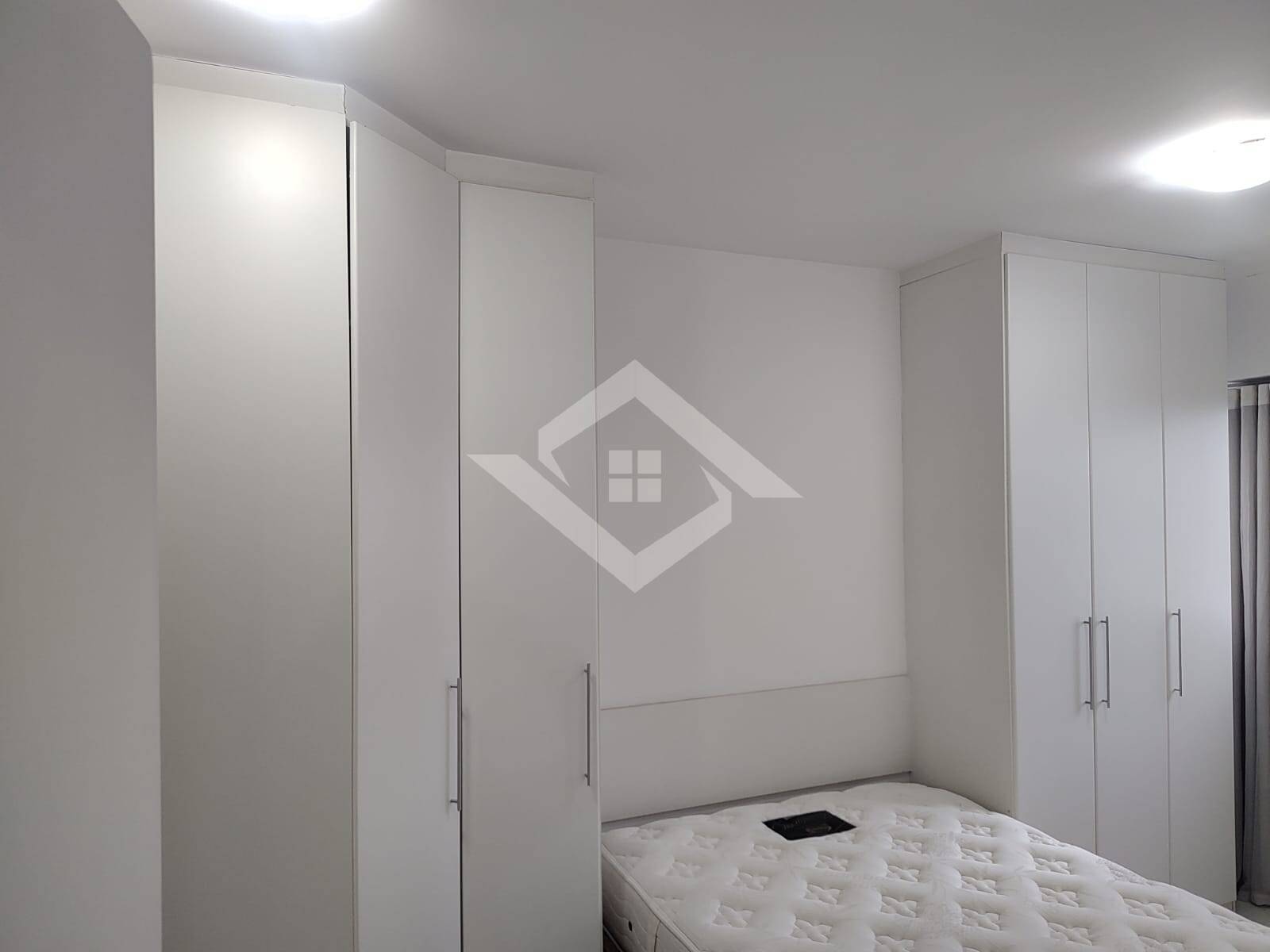 Apartamento à venda com 2 quartos, 67m² - Foto 12