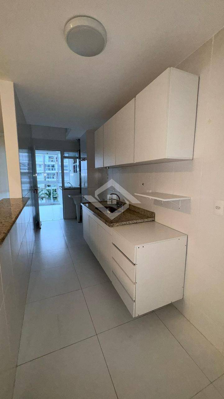 Apartamento à venda com 2 quartos, 70m² - Foto 5