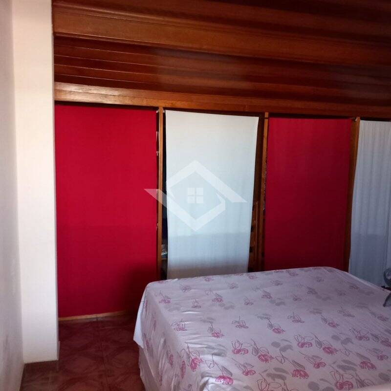 Casa à venda com 7 quartos, 120m² - Foto 15