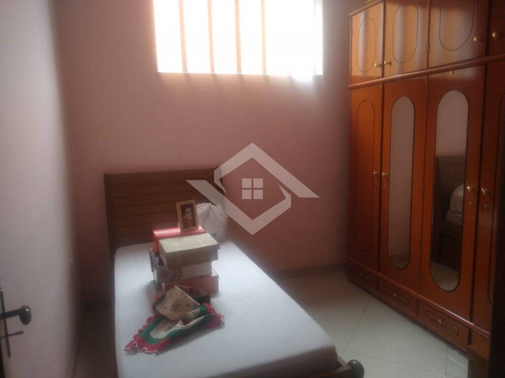 Casa à venda com 2 quartos, 70m² - Foto 4