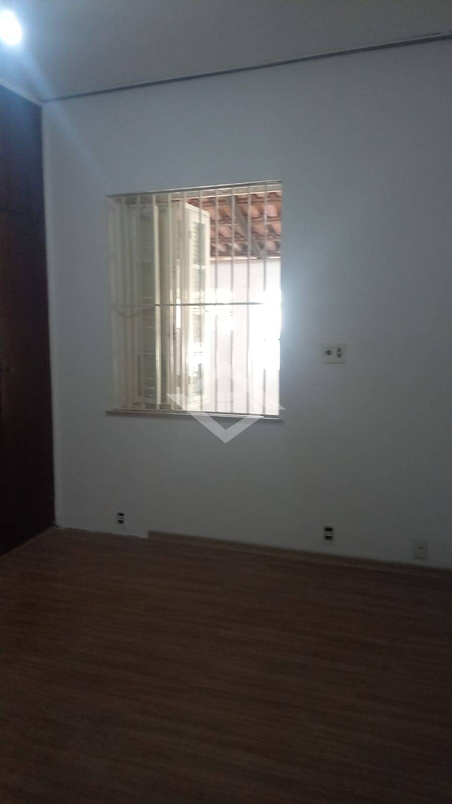 Casa para alugar com 2 quartos, 84m² - Foto 11