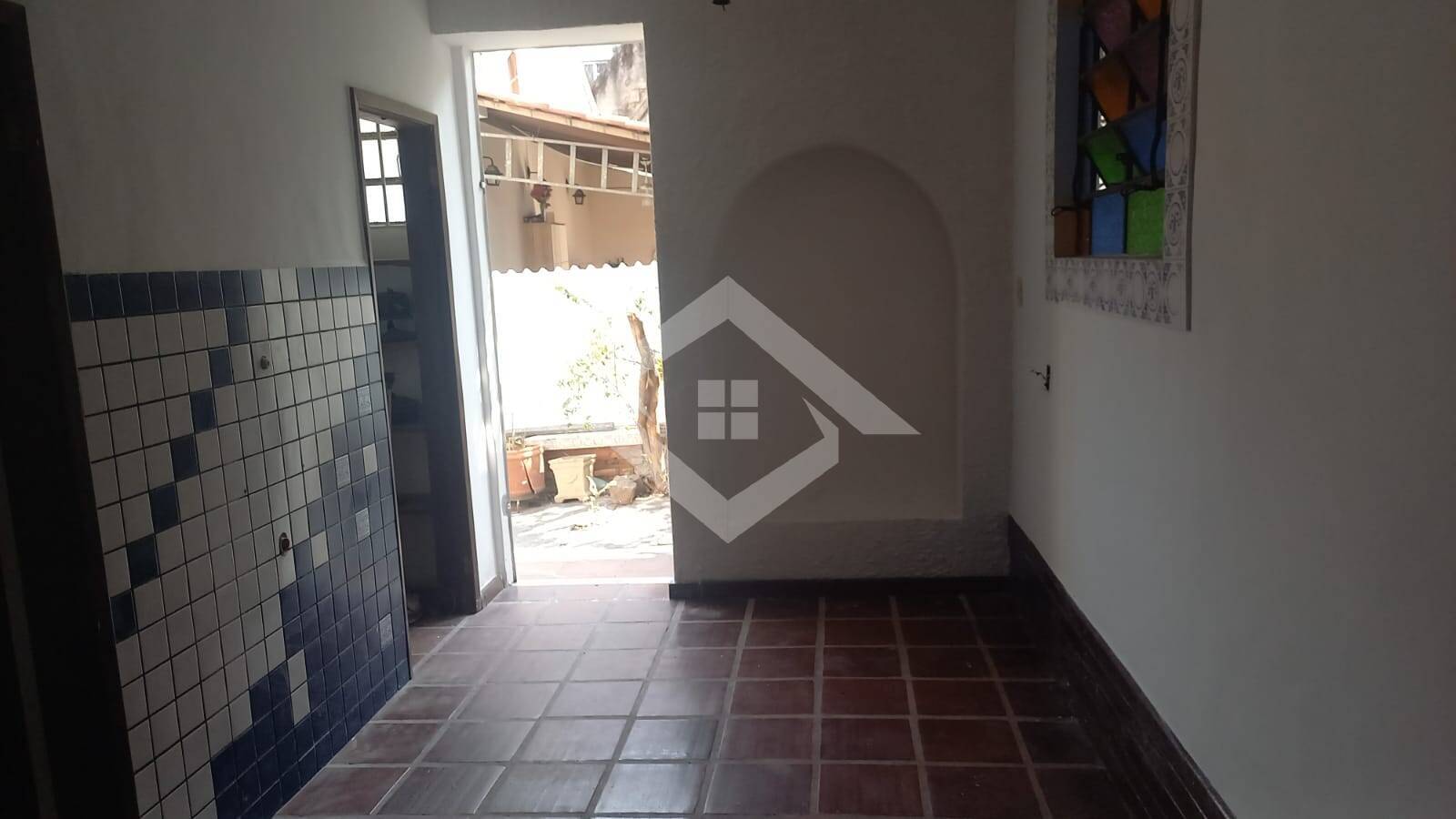 Casa para alugar com 2 quartos, 84m² - Foto 15