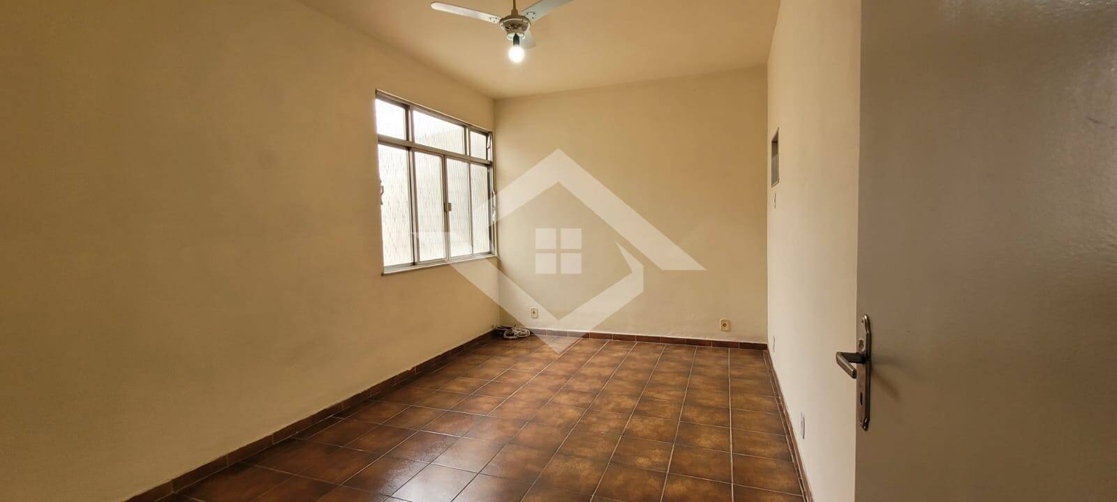 Casa à venda com 2 quartos, 78m² - Foto 16