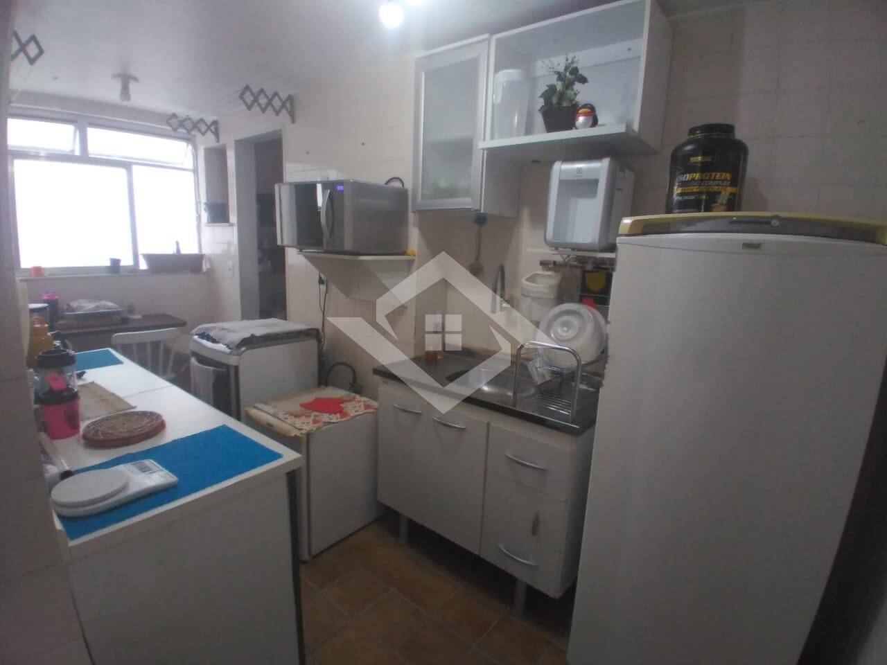 Apartamento à venda com 2 quartos, 72m² - Foto 1