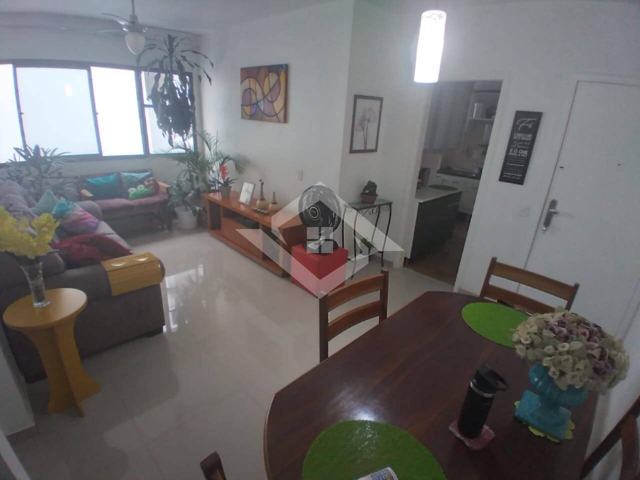 Apartamento à venda com 2 quartos, 72m² - Foto 3