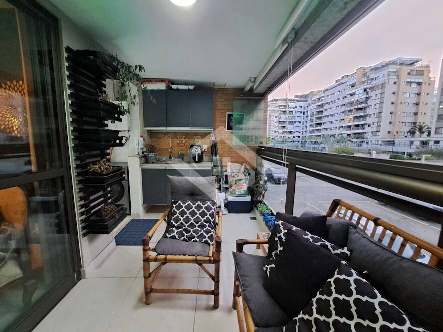 Apartamento à venda com 3 quartos, 83m² - Foto 1