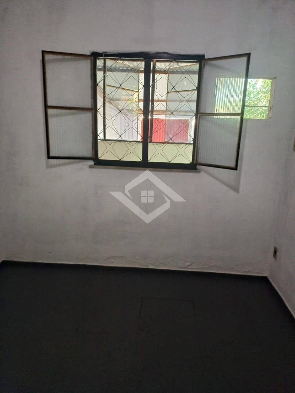 Casa à venda com 3 quartos, 84m² - Foto 14