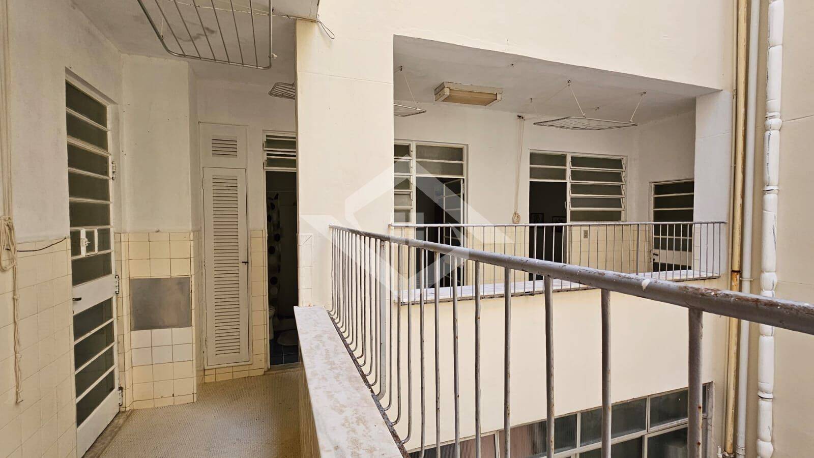 Apartamento à venda com 4 quartos, 300m² - Foto 12