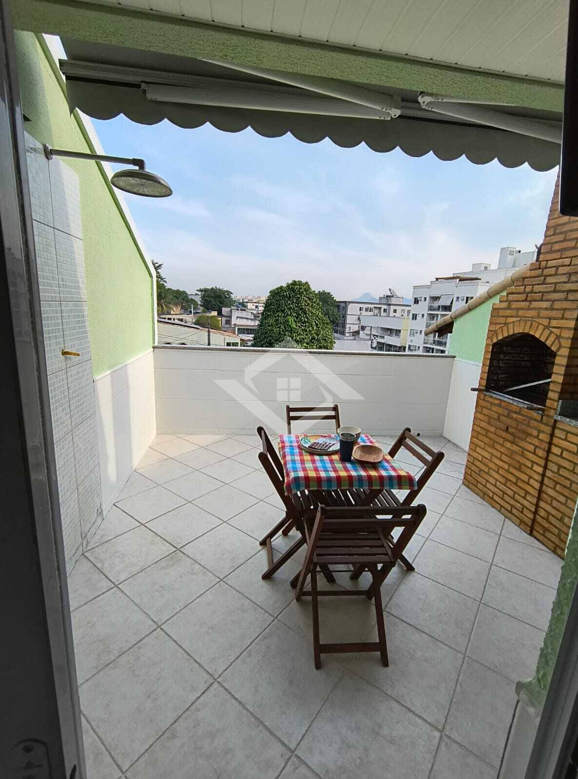 Casa à venda com 3 quartos, 95m² - Foto 3