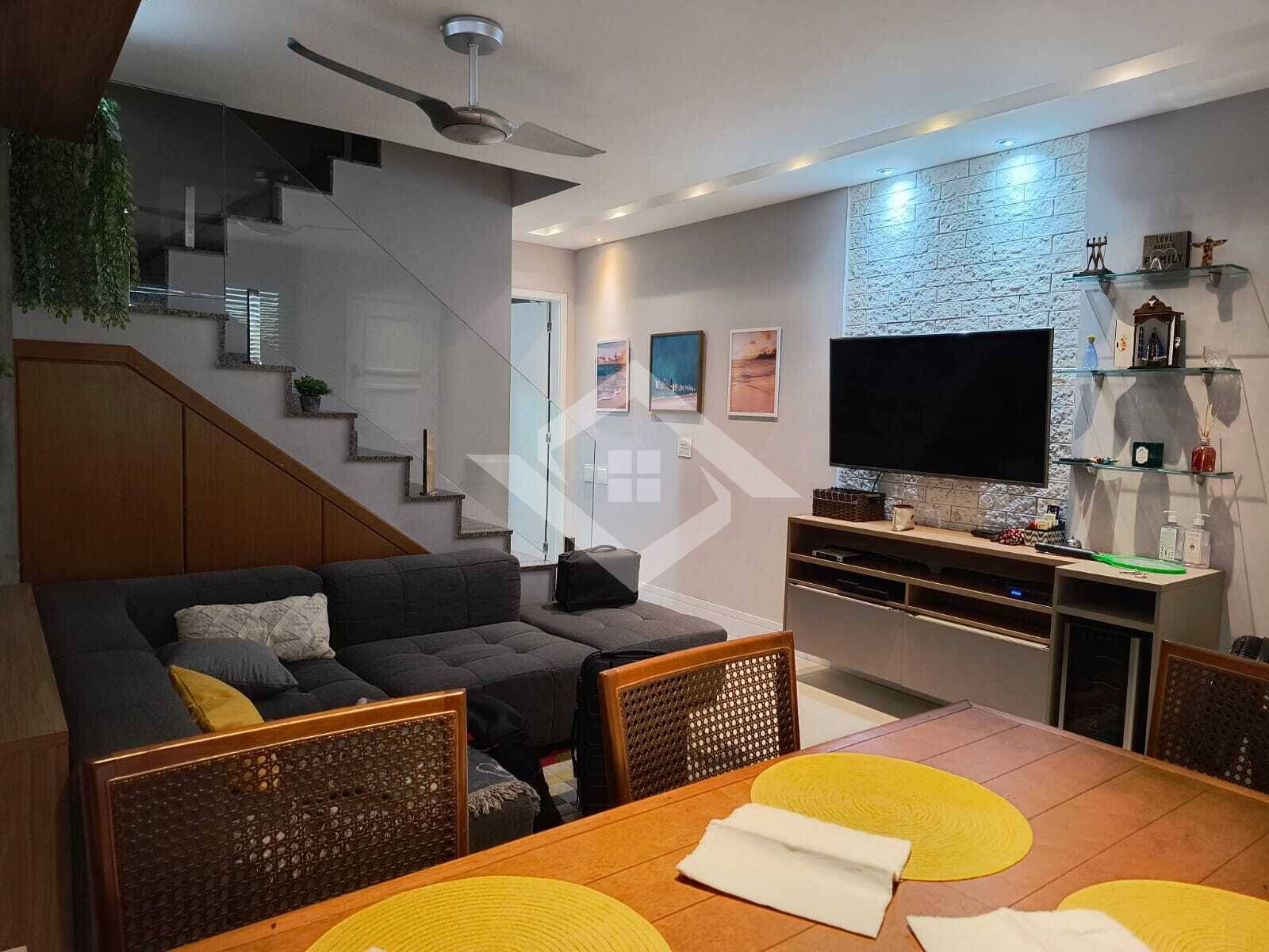 Casa à venda com 3 quartos, 95m² - Foto 1