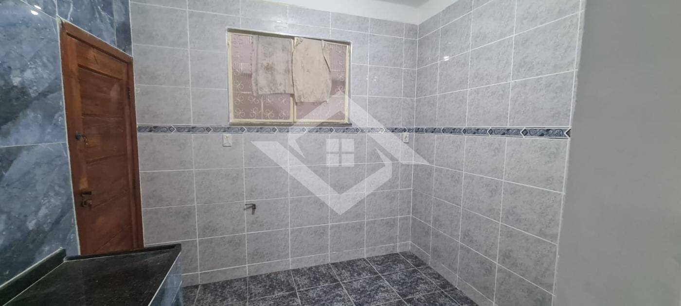 Casa à venda com 3 quartos, 80m² - Foto 12