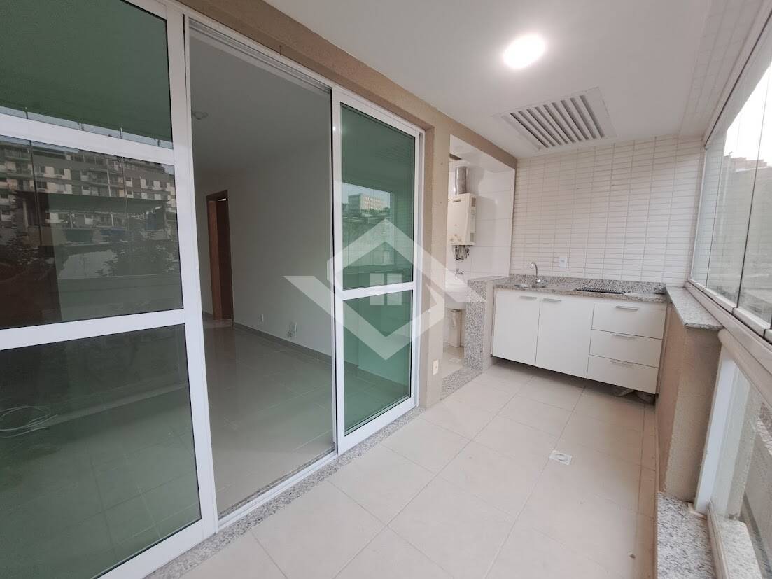 Apartamento à venda com 2 quartos, 60m² - Foto 1