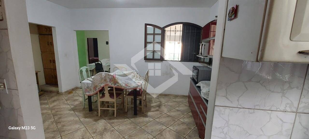 Casa à venda com 3 quartos, 180m² - Foto 18