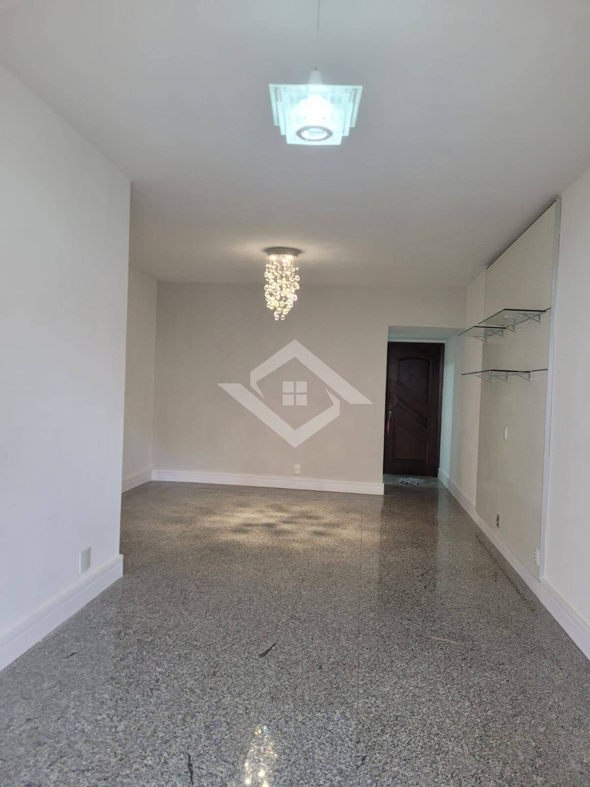 Apartamento para alugar com 3 quartos, 130m² - Foto 3