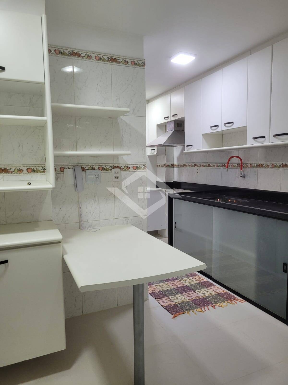 Apartamento para alugar com 3 quartos, 130m² - Foto 5