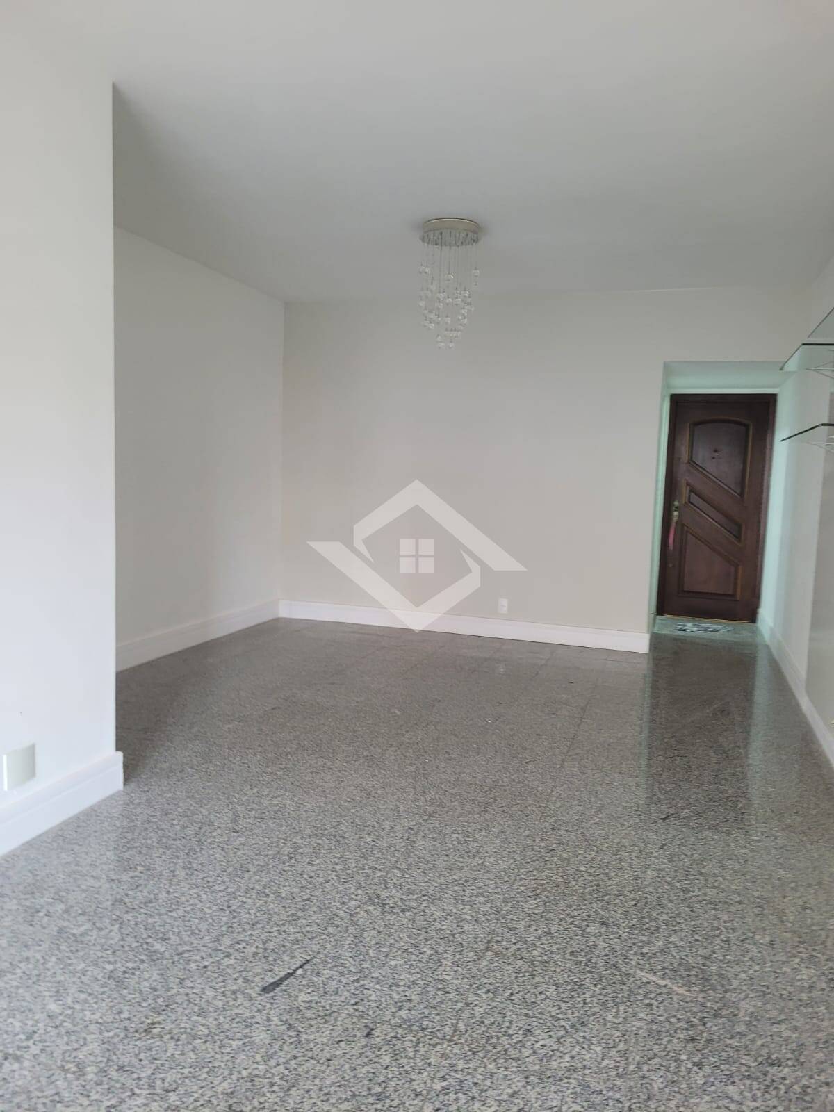 Apartamento para alugar com 3 quartos, 130m² - Foto 12