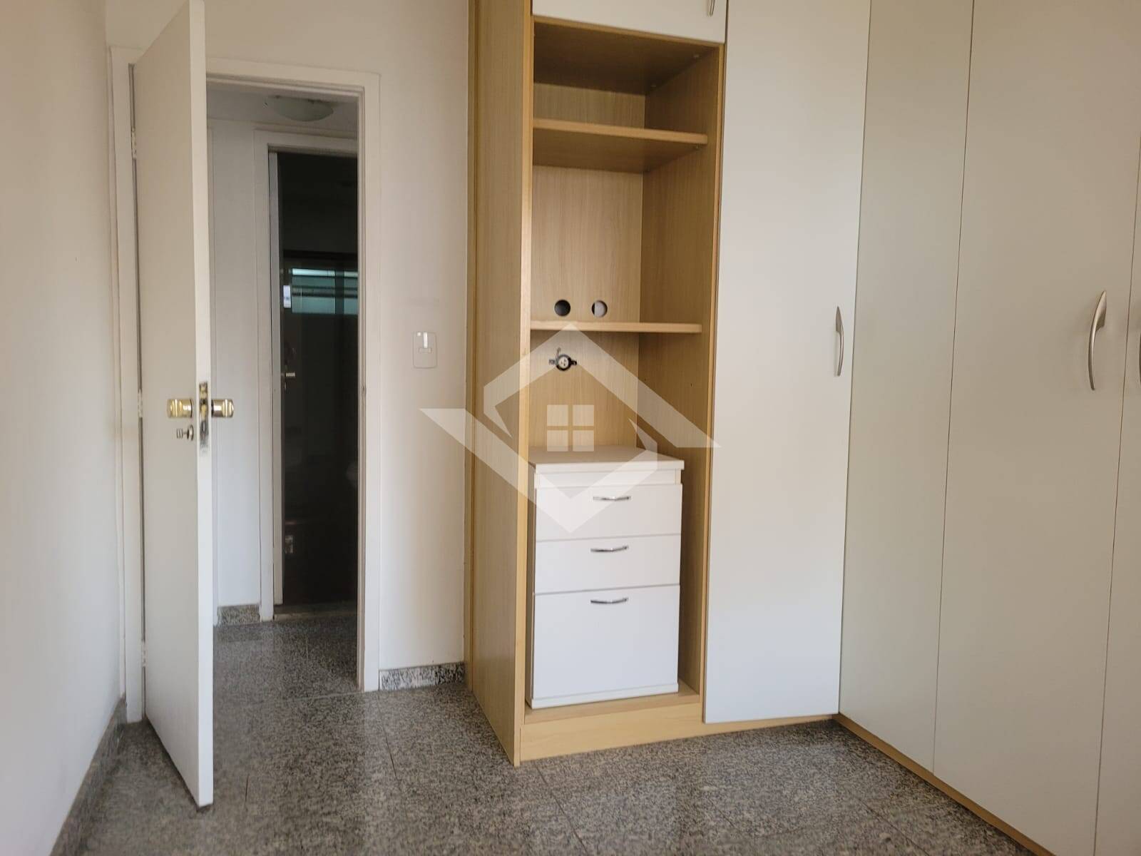 Apartamento para alugar com 3 quartos, 130m² - Foto 25