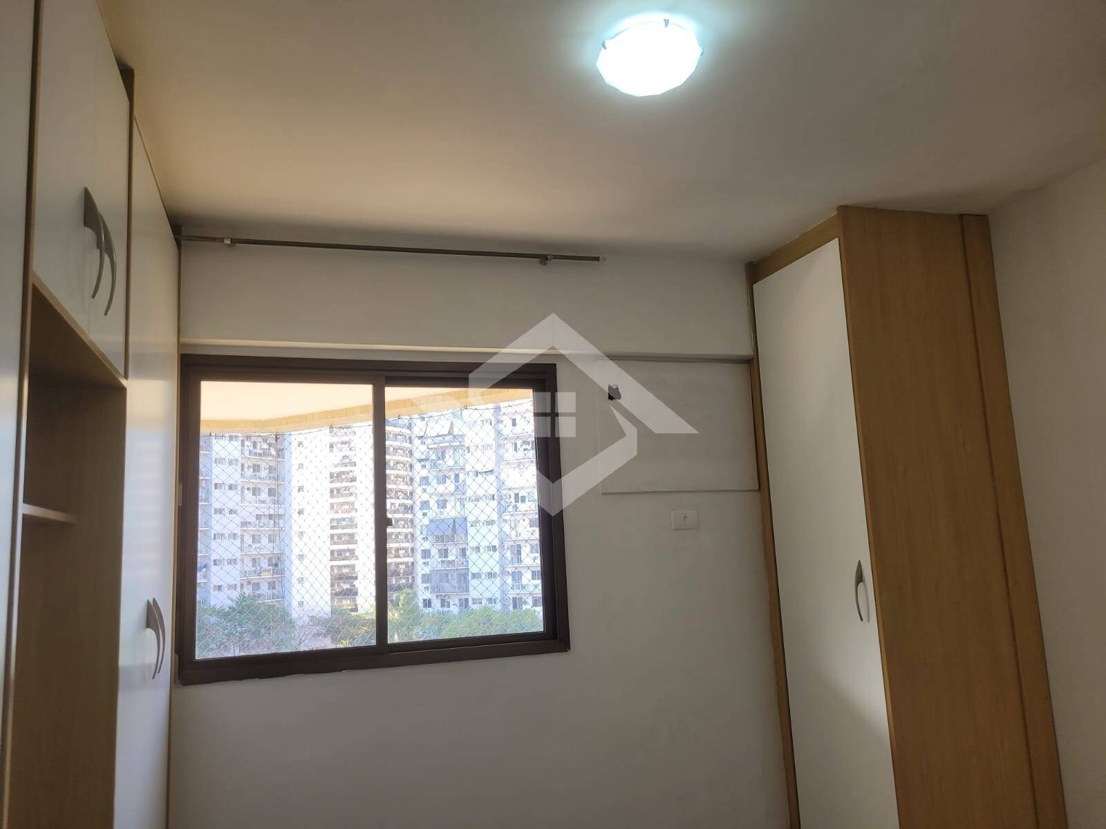 Apartamento para alugar com 3 quartos, 130m² - Foto 32