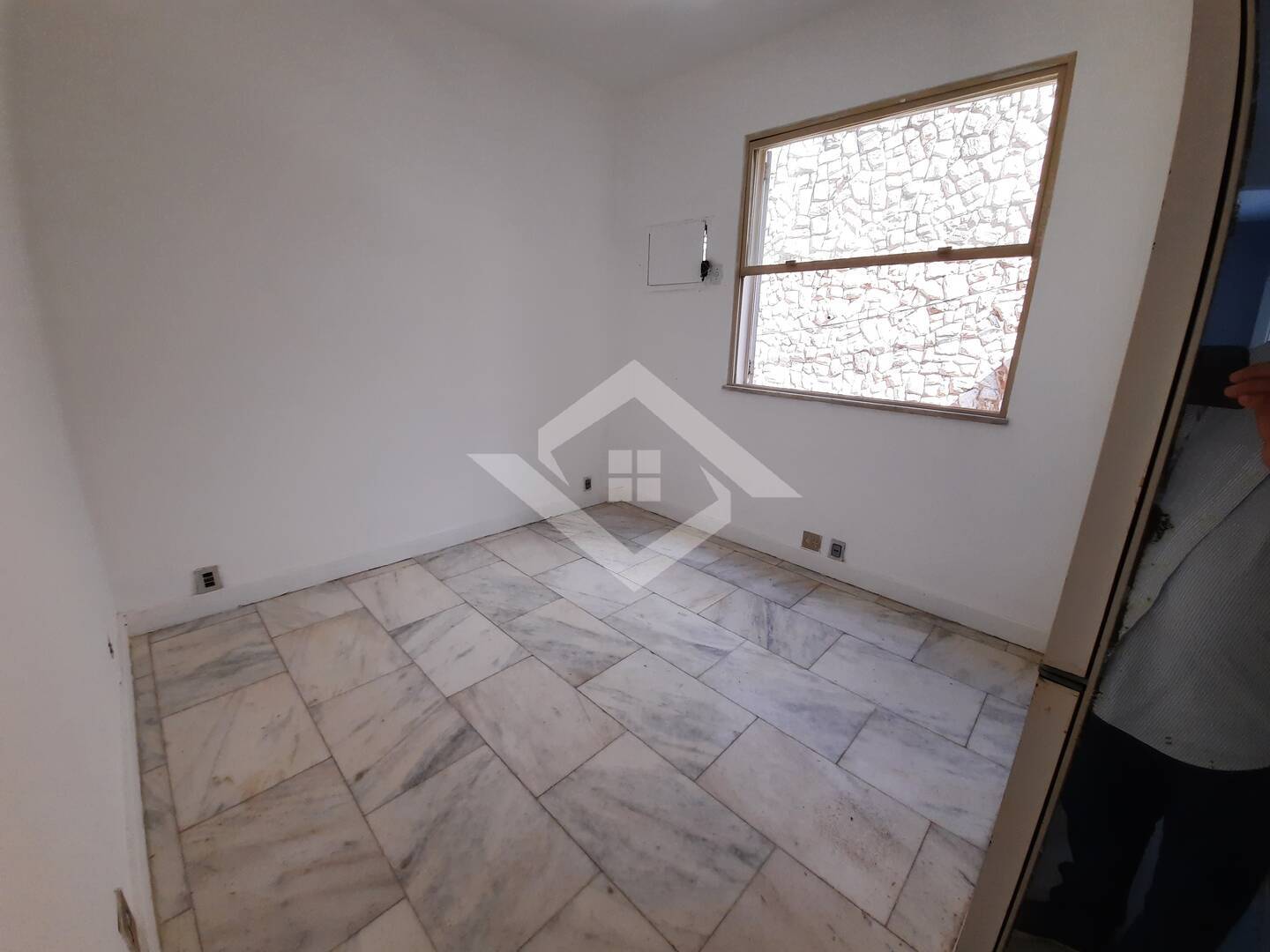 Apartamento à venda com 2 quartos, 85m² - Foto 10