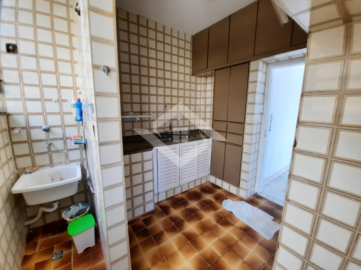 Apartamento à venda com 2 quartos, 85m² - Foto 17