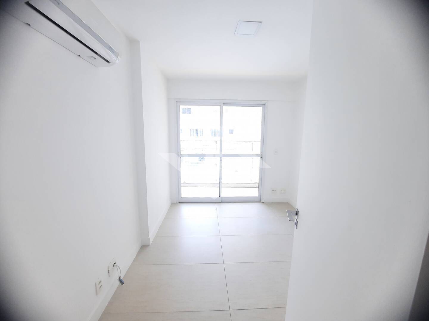 Apartamento à venda com 3 quartos, 101m² - Foto 7