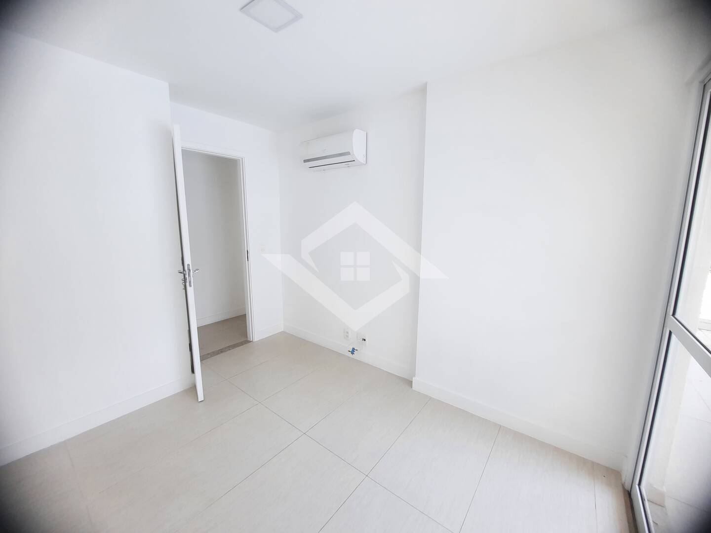 Apartamento à venda com 3 quartos, 101m² - Foto 9